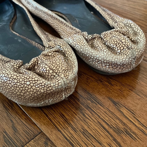 Tory Burch Reva brown stingray ballet flats, 8.5 - Picture 4 of 6